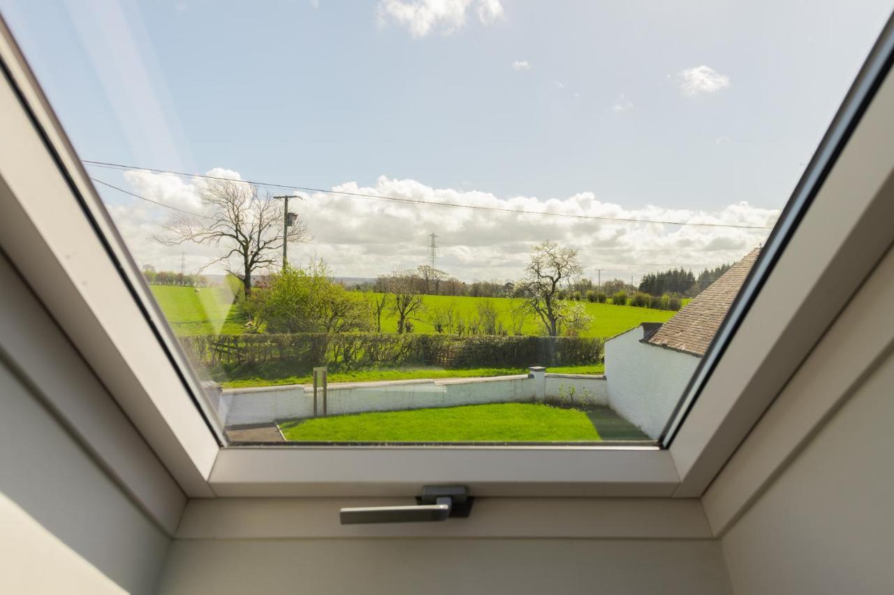Nether Newton - Sleeps 12, Hottub, Sauna, Private Garden Newmilns Bagian luar foto