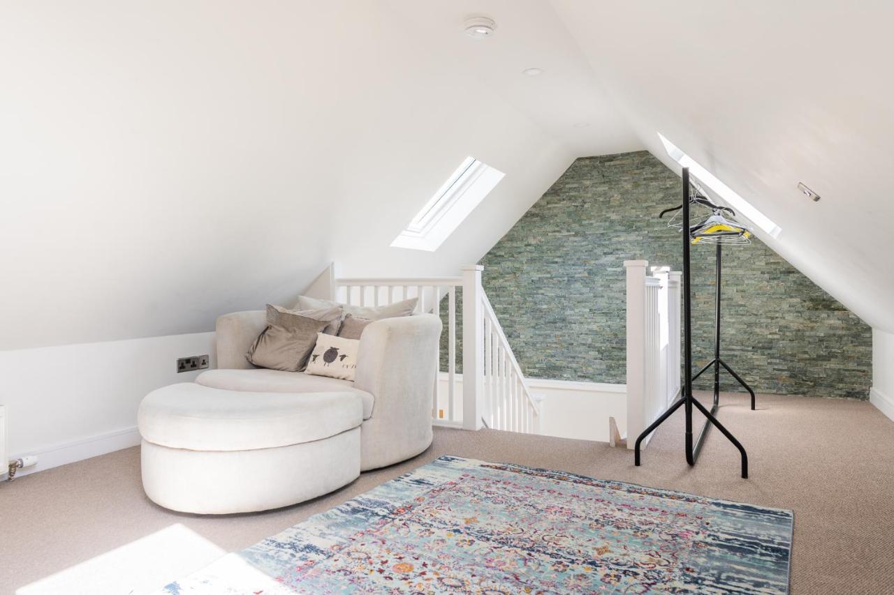 Nether Newton - Sleeps 12, Hottub, Sauna, Private Garden Newmilns Bagian luar foto